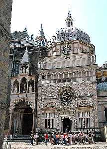 Xtrallusion offers characteristic Bed and Breakfast, B&B, Guest House, Hotel, Albergo and Country Lodge accommodation in Italy. Plus independent self-guided Walking, Adventure, Activity, Skiing and Paragliding Holiday itineraries on the Italian Rivieras, in the Italian Lakes, in the Italian Alps and in some of the most beautiful corners of Italy.